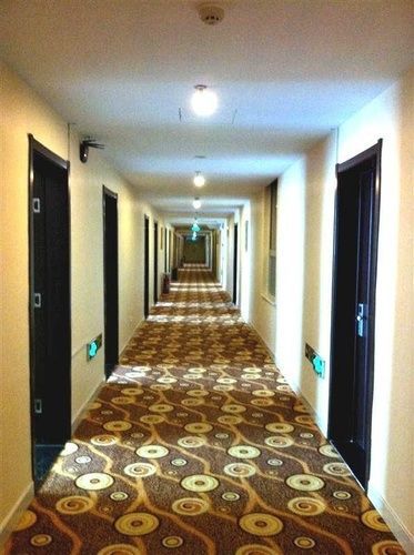 Super 8 Hotel Jinan Exterior photo
