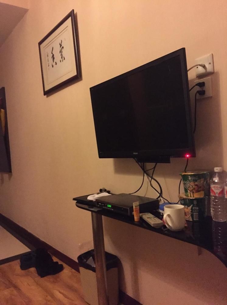 Super 8 Hotel Jinan Exterior photo