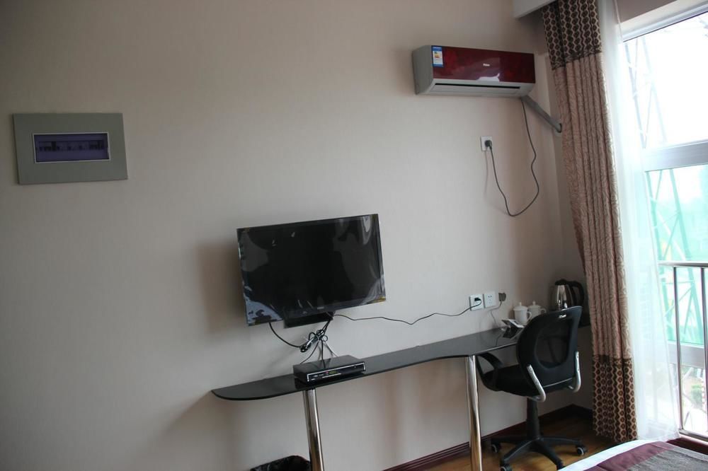 Super 8 Hotel Jinan Exterior photo